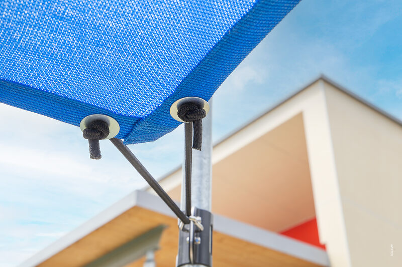 Befestigung des Soliday-Sonnensegels für Kita und Schulen